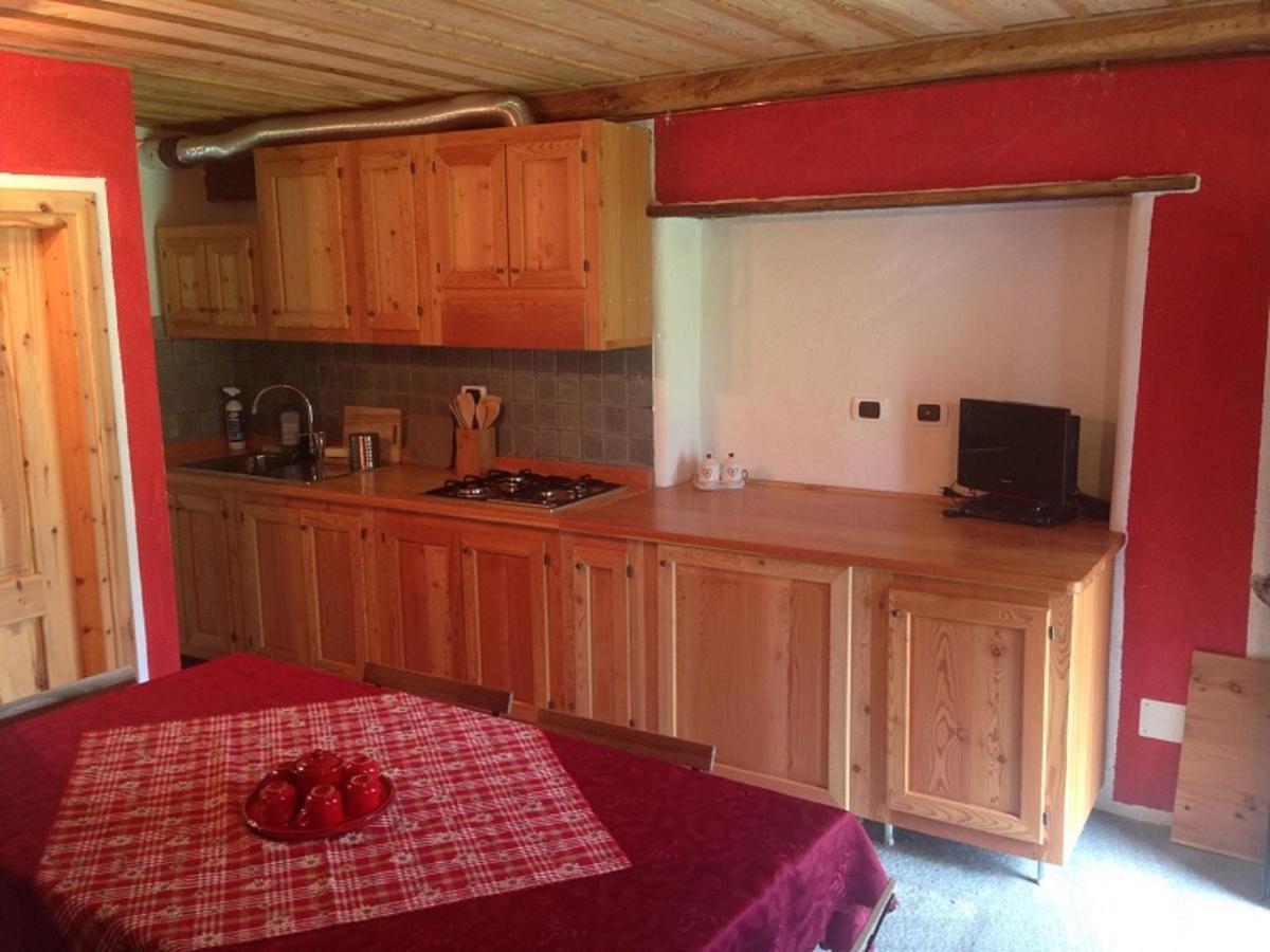 Villa Baite Cialvrina Gressoney-Saint-Jean Habitación foto